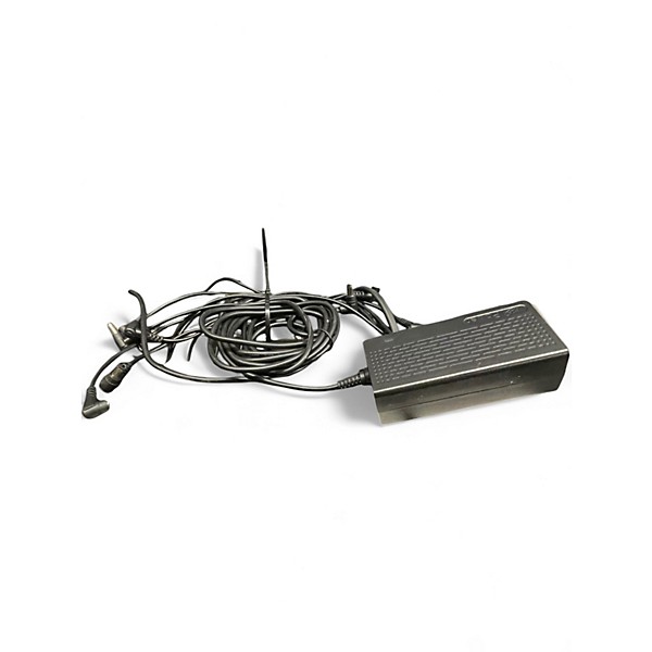 Used Miscellaneous VANGOA PEDALBOARD WITH POWER SUPPLY Pedal Board