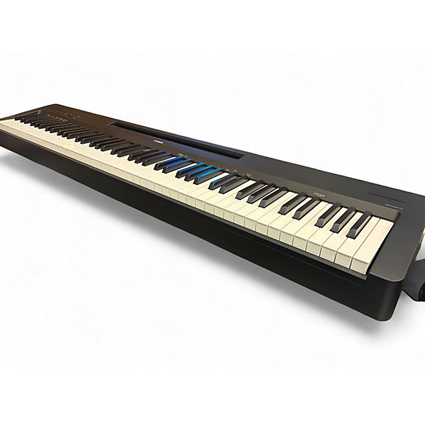 Used Yamaha p143b
