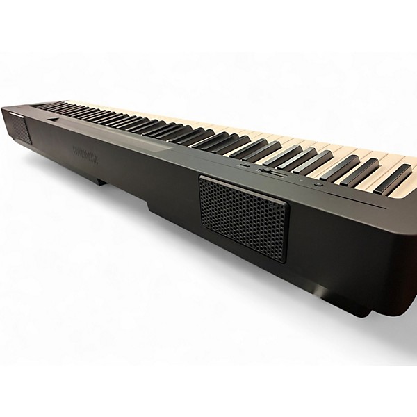 Used Yamaha p143b