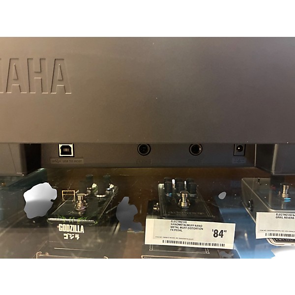 Used Yamaha p143b