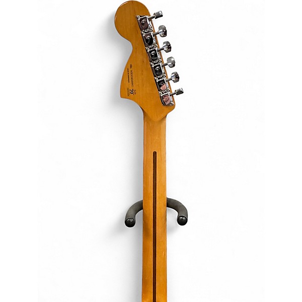 Used Fender Classic Series '70s Stratocaster 2 Color Sunburst Solid Body Electric Guitar