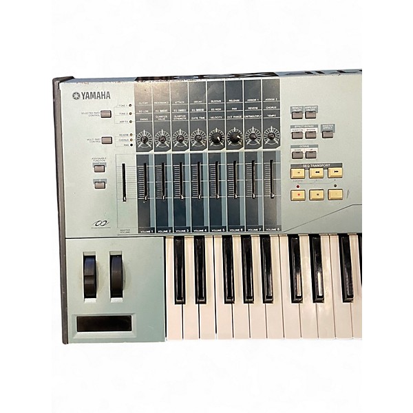 Used Yamaha Motif XS6 61 Key Keyboard Workstation