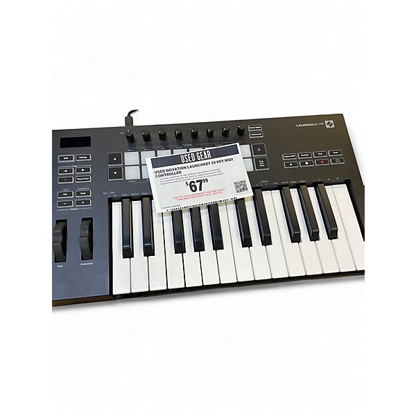 Used Novation Launchkey 25 Key MIDI Controller