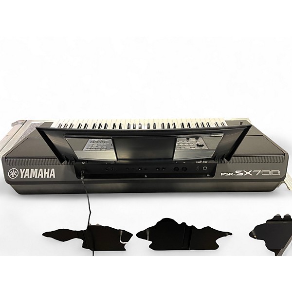 Used Yamaha PSR-SX700 Portable Keyboard