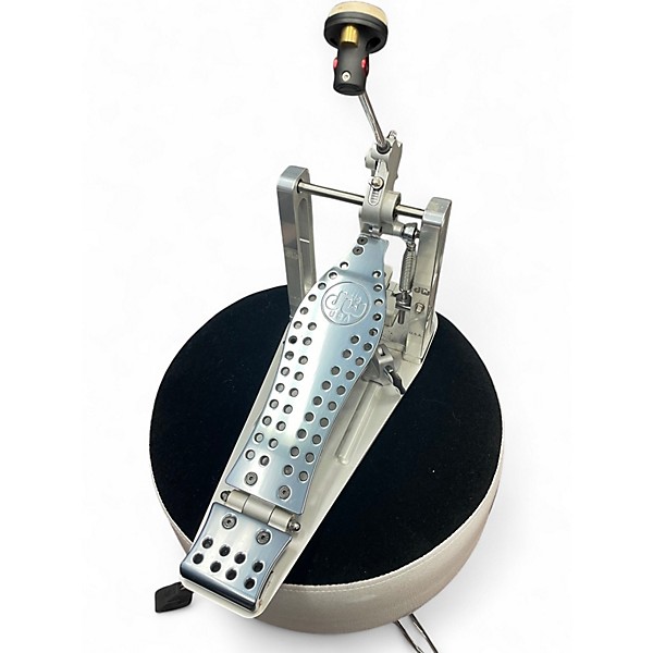 Used DW DWCPMCDXF MFG SINGLE PEDAL Single Bass Drum Pedal