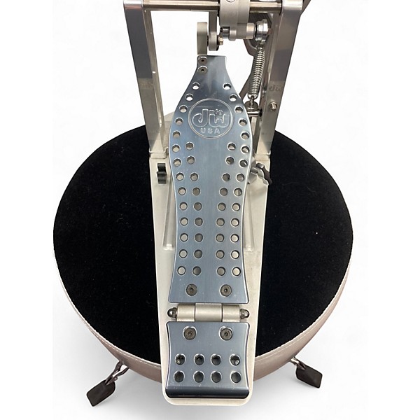 Used DW DWCPMCDXF MFG SINGLE PEDAL Single Bass Drum Pedal