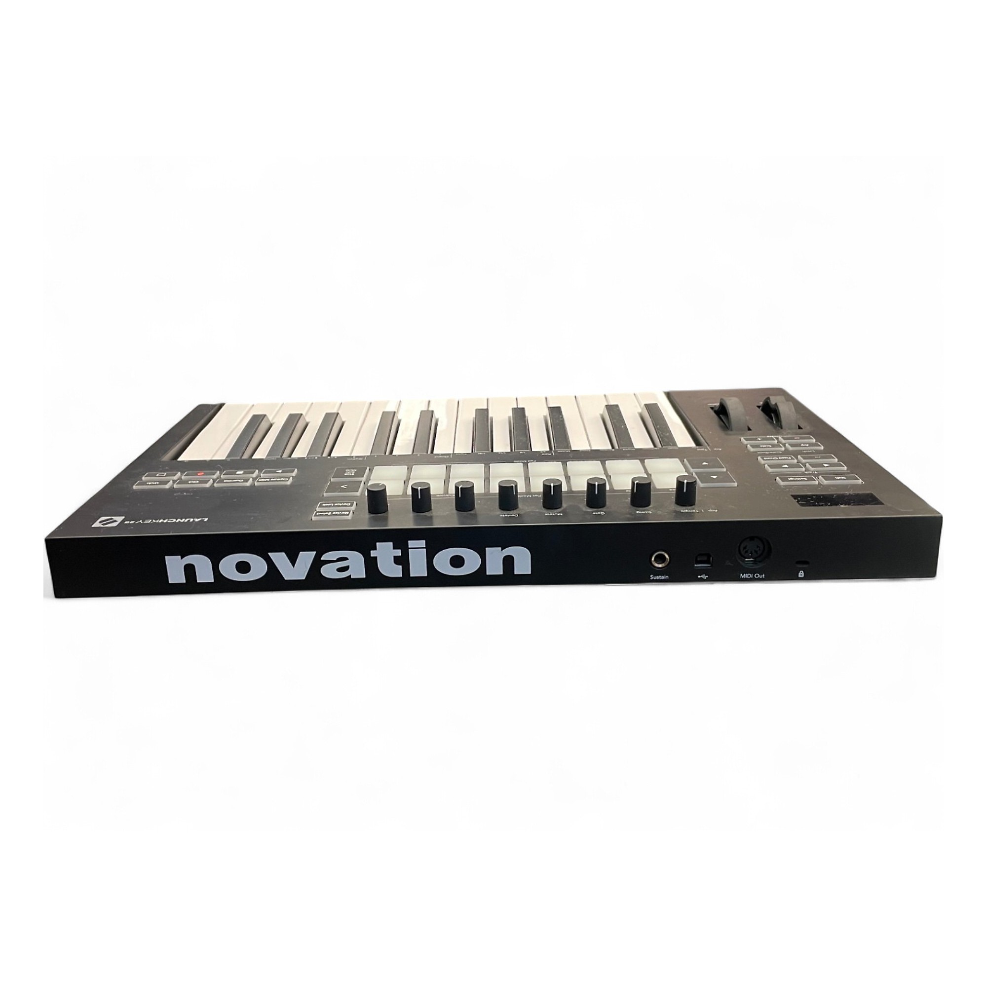 Used Novation Launchkey 25 Key MIDI Controller | Guitar Center