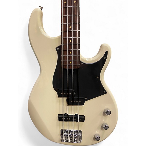 Used Yamaha Broadbass Alpine White Electric Bass Guitar