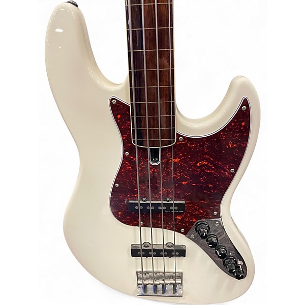 Used Sire MARCUS MILLER V7 Olympic White Electric Bass Guitar