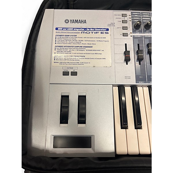 Used Yamaha Motif ES6 61 Key Keyboard Workstation