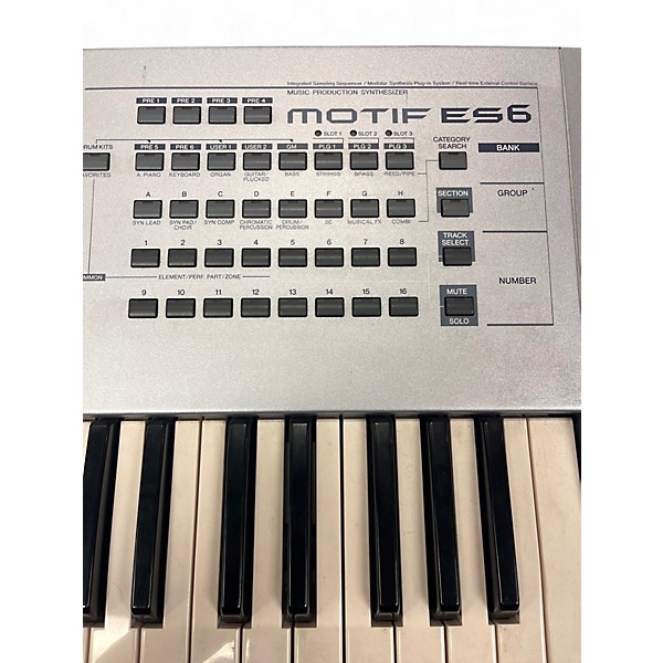 Used Yamaha Motif ES6 61 Key Keyboard Workstation