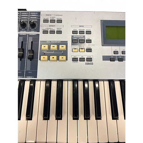 Used Yamaha Motif ES6 61 Key Keyboard Workstation