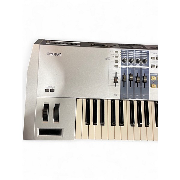 Used Yamaha Motif ES7 76 Key Keyboard Workstation