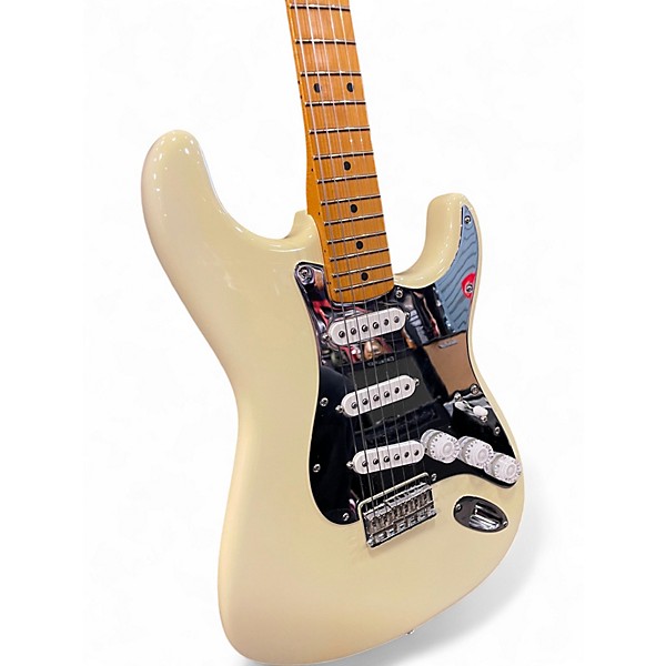 Used Fender NILES RODGERS SIGNATURE STRATOCASTER "THE HITMAKER" Olympic White Solid Body Electric Guitar