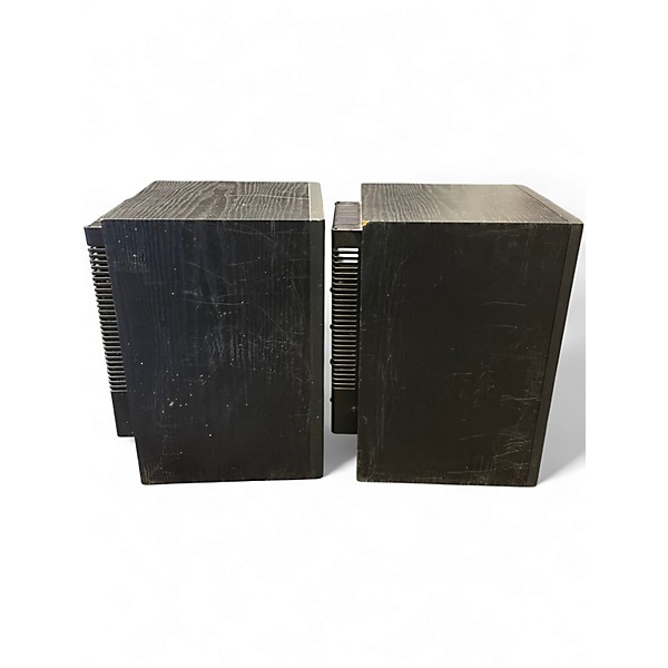 Used Mackie HR824 Pair Powered Monitor