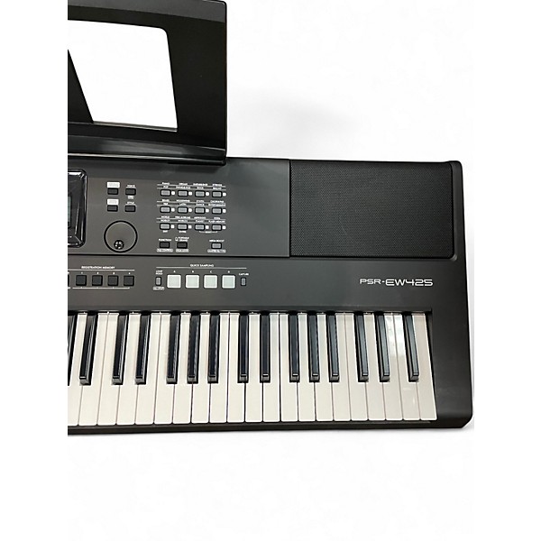Used Yamaha PSREW425 76 Key Portable Keyboard