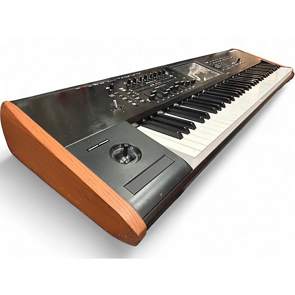 Used KORG KRONOS 2 73  Arranger Keyboard