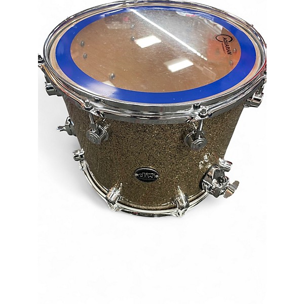 Used DW 4 Piece Performance Series ginger glitter Drum Kit