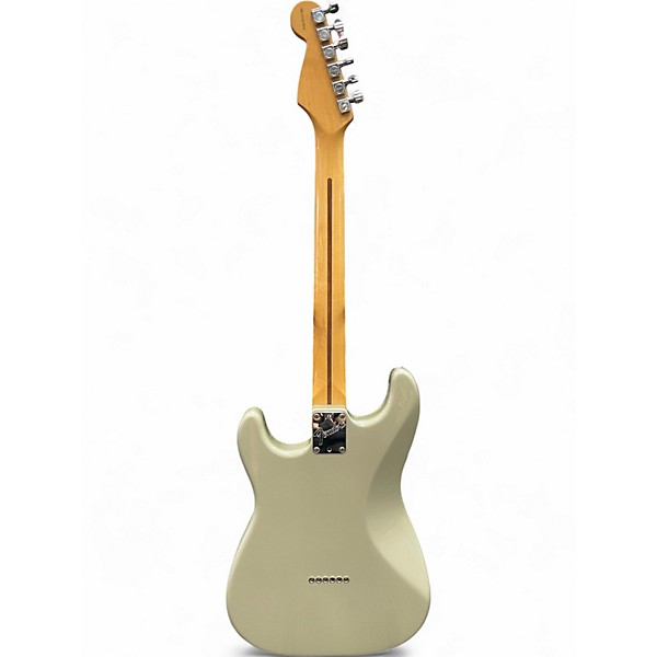 Used 1998 Fender American Standard Stratocaster Hardtail Silver Solid Body Electric Guitar
