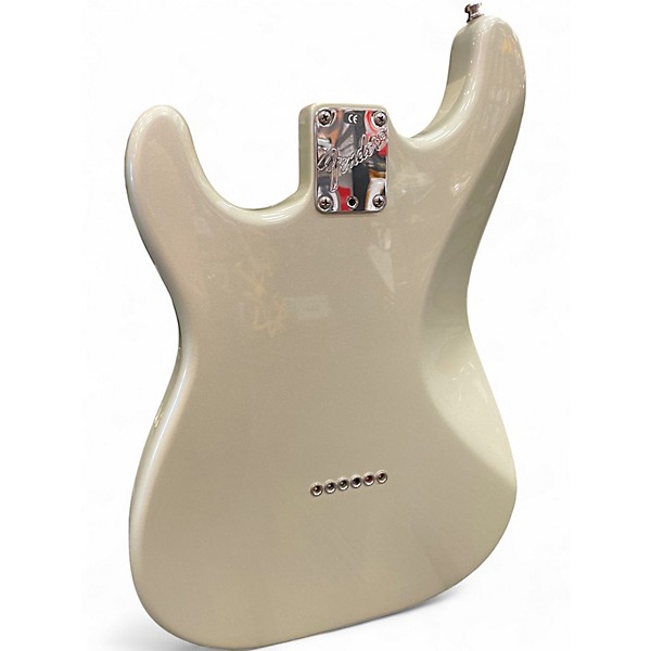 Used 1998 Fender American Standard Stratocaster Hardtail Silver Solid Body Electric Guitar