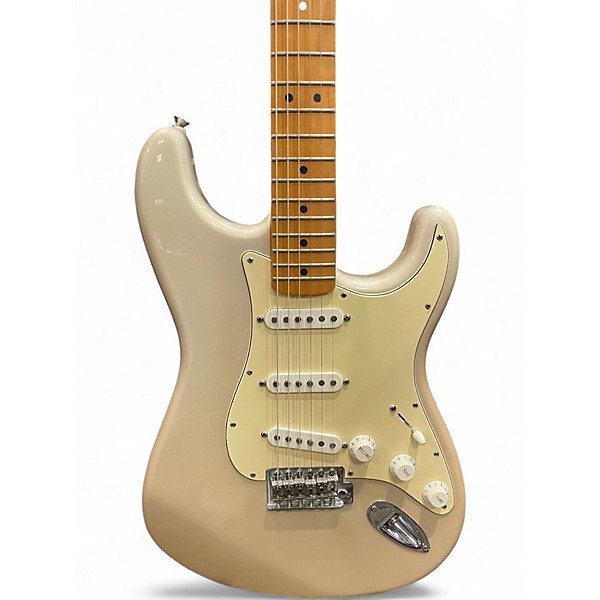 Used 2006 Fender 60th Anniversary Standard Stratocaster Blizzard Pearl Solid Body Electric Guitar