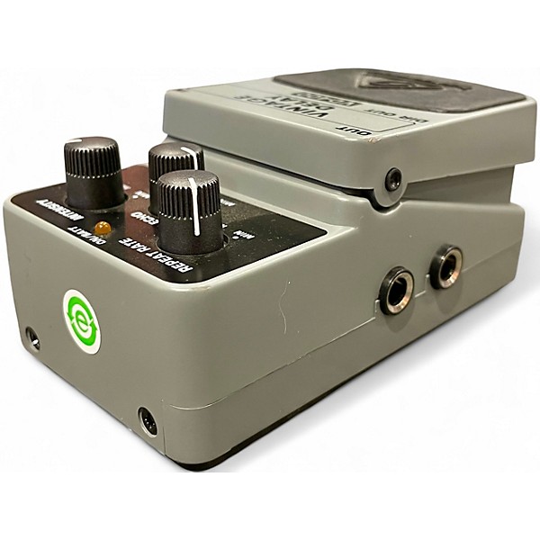 Used Behringer VD400 Vintage Delay Effect Pedal