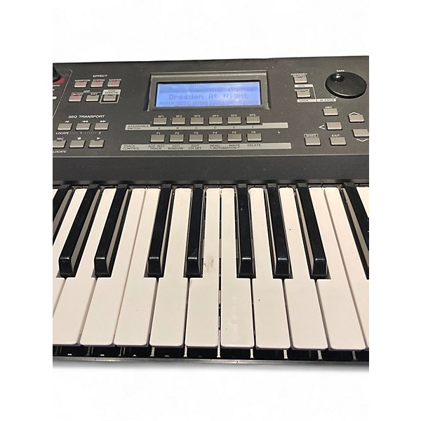 Used Yamaha MOX6 61 Key Keyboard Workstation