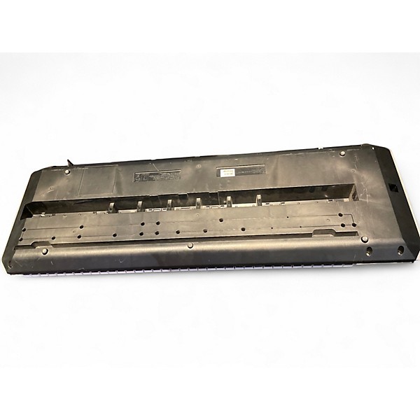 Used Yamaha MOX6 61 Key Keyboard Workstation