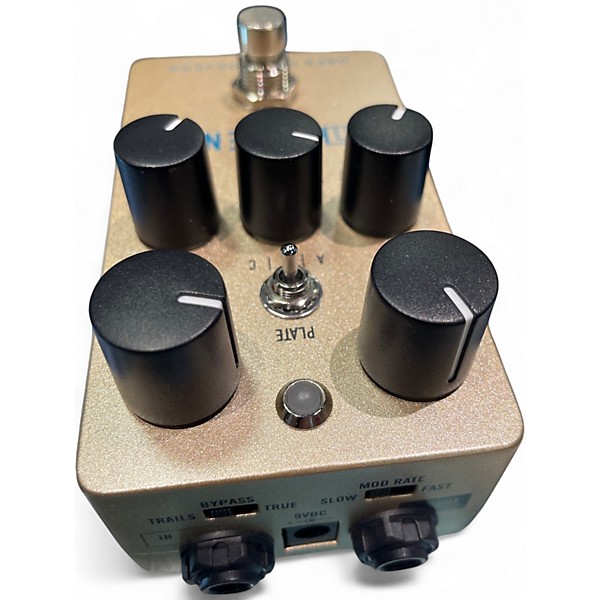 Used Universal Audio Heavenly plate reverb Effect Pedal