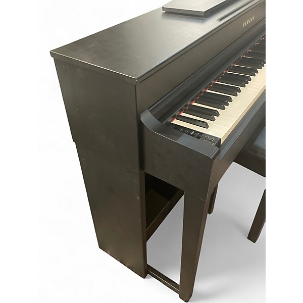 Used Yamaha CLP-535 Digital Piano