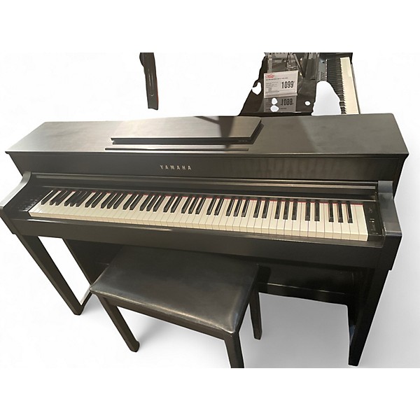 Used Yamaha CLP-535 Digital Piano
