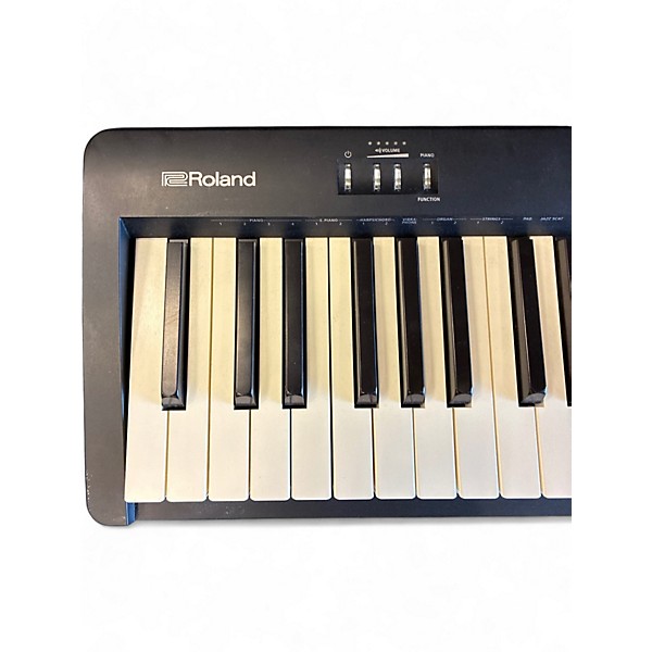 Used Roland FP10 Keyboard Workstation