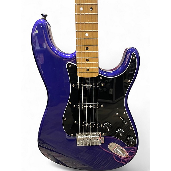 Used 1999 Fender Standard Stratocaster Midnight Blue Solid Body Electric Guitar