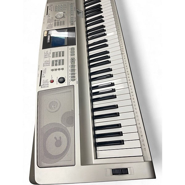 Used Yamaha DGX305 Portable Keyboard