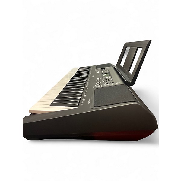 Used Yamaha PSRE373 Keyboard Workstation