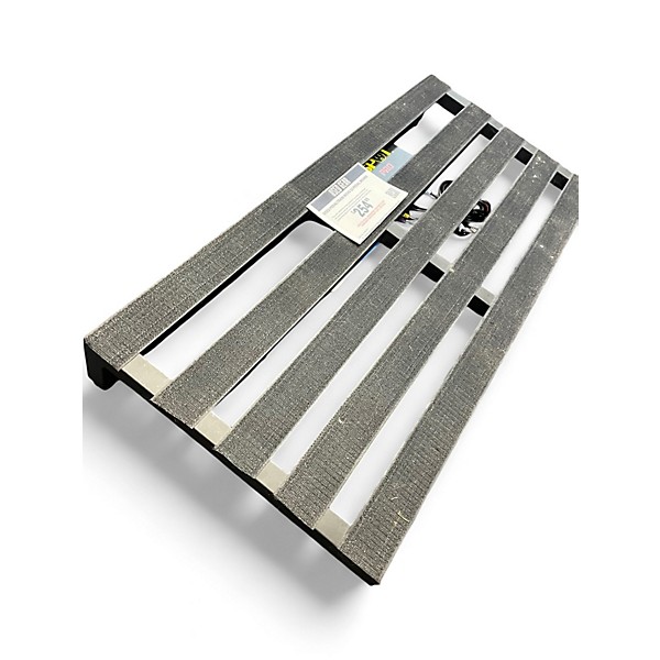 Used Pedaltrain Novo 32 Pedal Board