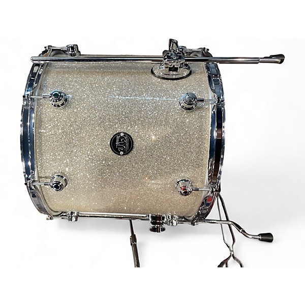 Used DW 4 Piece Performance Series BROKEN GLASS Drum Kit