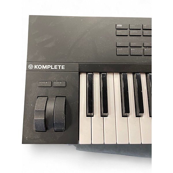 Used Native Instruments Komplete Kontrol S49 MIDI Controller