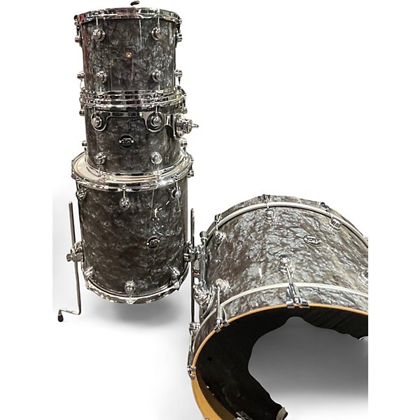 Used DW 4 Piece Performance Series Black Diamond Drum Kit