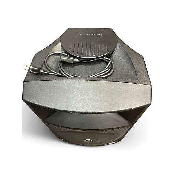 Used Mackie thump 12 Powered Speaker