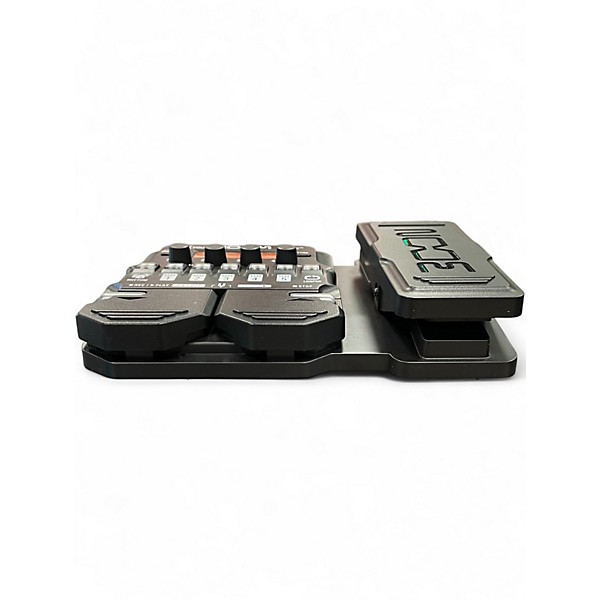 Used Zoom g1x four Effect Processor