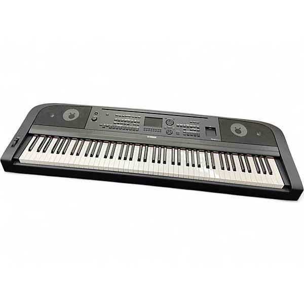 Used Yamaha DGX670 Digital Piano