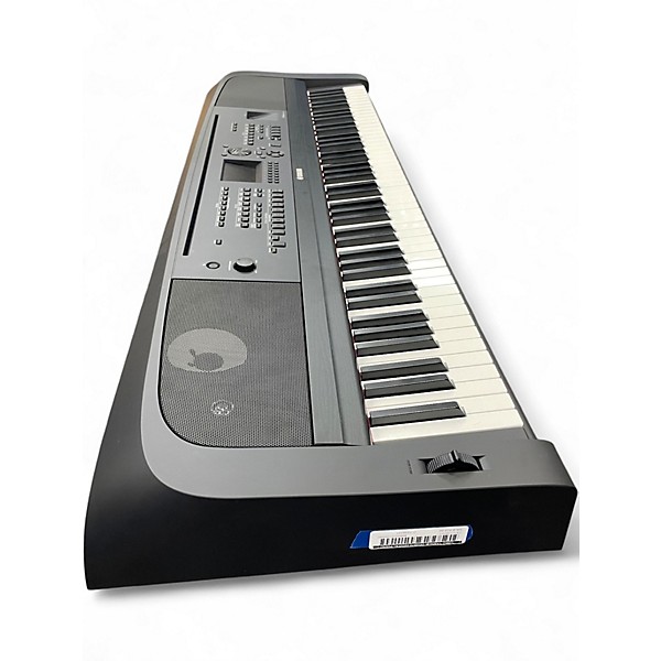 Used Yamaha DGX670 Digital Piano