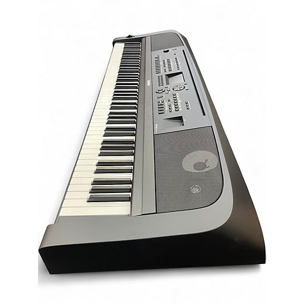 Used Yamaha DGX670 Digital Piano