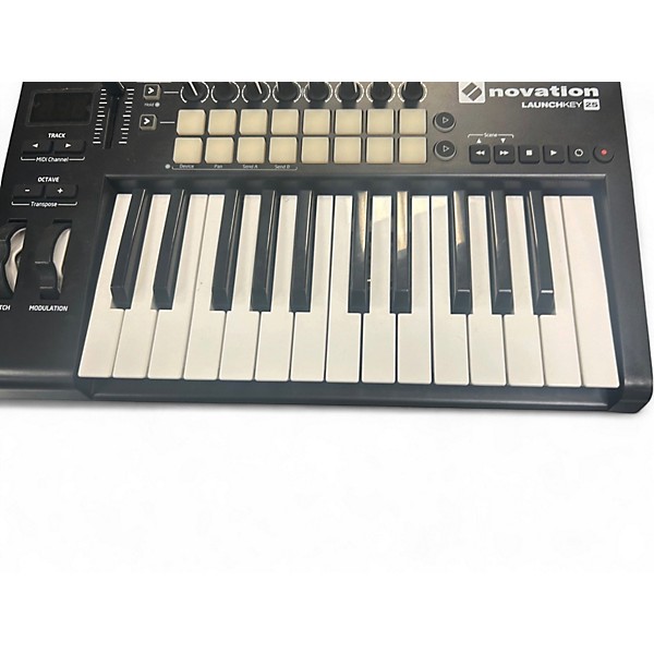 Used Novation Launchkey 25 Key MIDI Controller