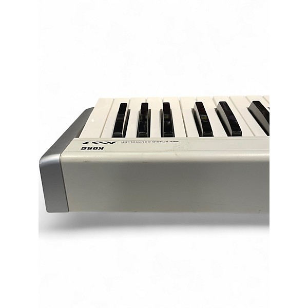 Used KORG K61 MIDI Controller