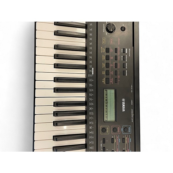 Used Yamaha PSR-E273