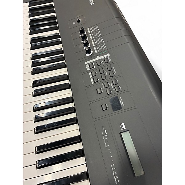 Used Yamaha MX88 Synthesizer