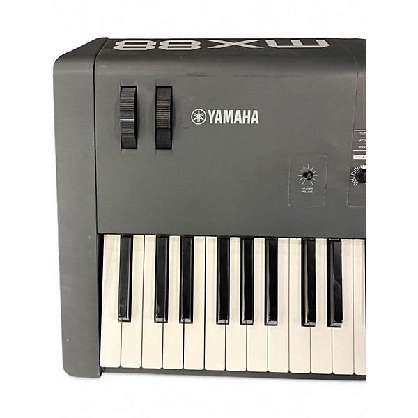 Used Yamaha MX88 Synthesizer