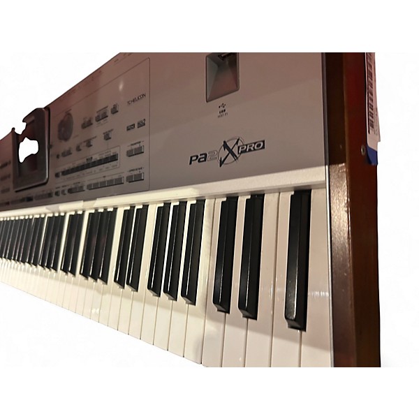 Used KORG pa2 x pro Arranger Keyboard
